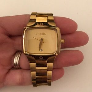 Nixon watch